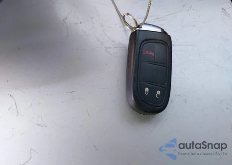 2018 Jeep Cherokee Latitude Plus Fwd из США, поврежденный, VIN 1C4PJLLBXJD510795